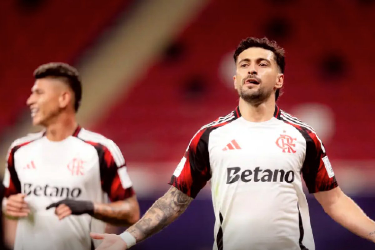 Arrascaeta carrega Flamengo para a semifinal do Intercontinental