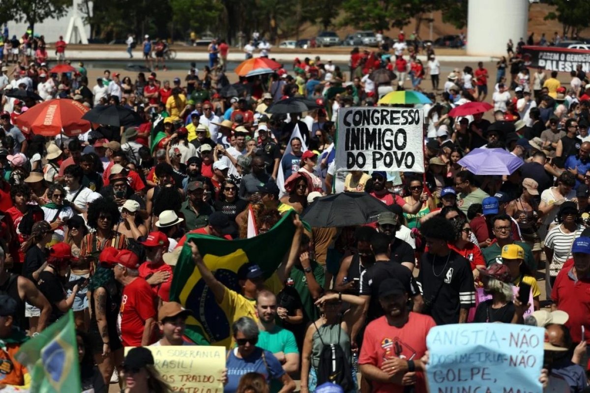 PT convoca atos nacionais contra “anistia a golpistas” após aprovação da Lei da Dosimetria