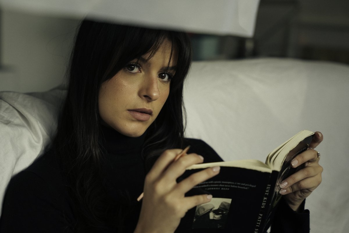 Lara Ferry lança livro de prosa poética em Recife!