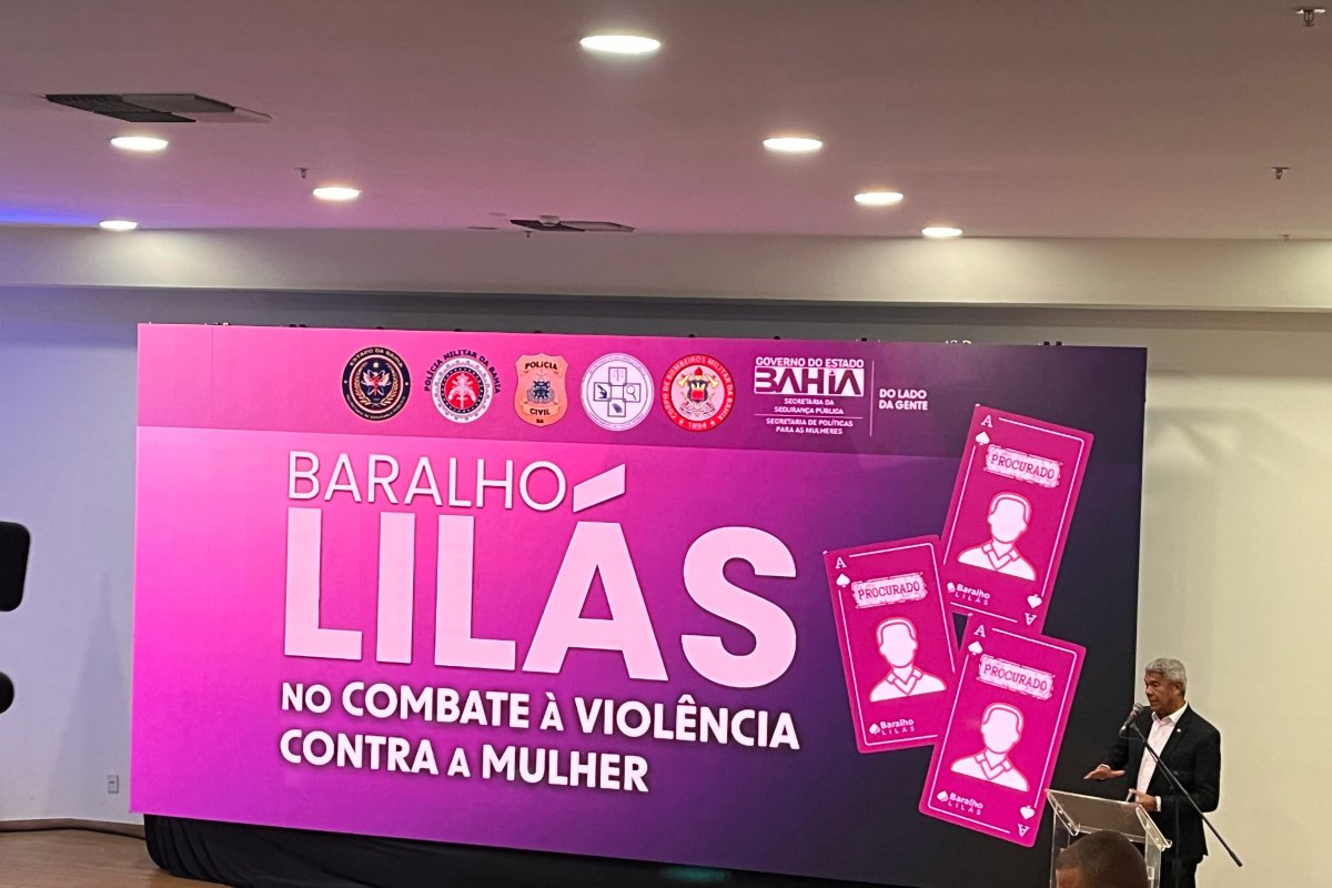 Vídeo: governo da Bahia lança 'Baralho Lilás', para identificar foragidos por crimes de violência contra a mulher
