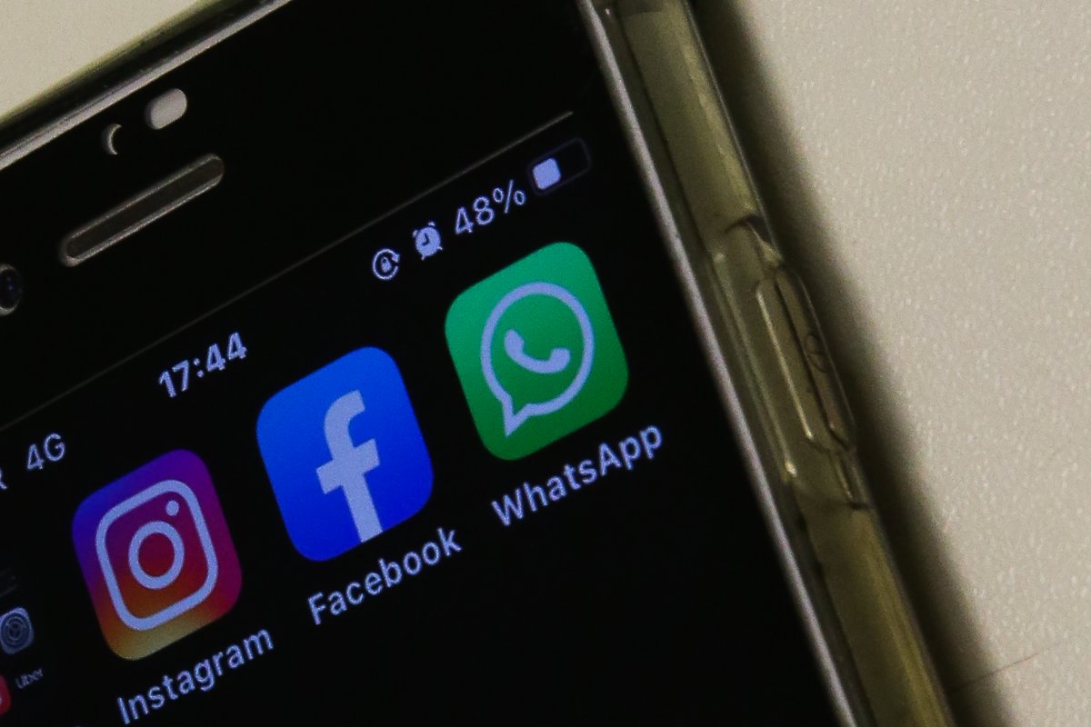Brasileiro está falando menos de política no WhatsApp, mostra estudo