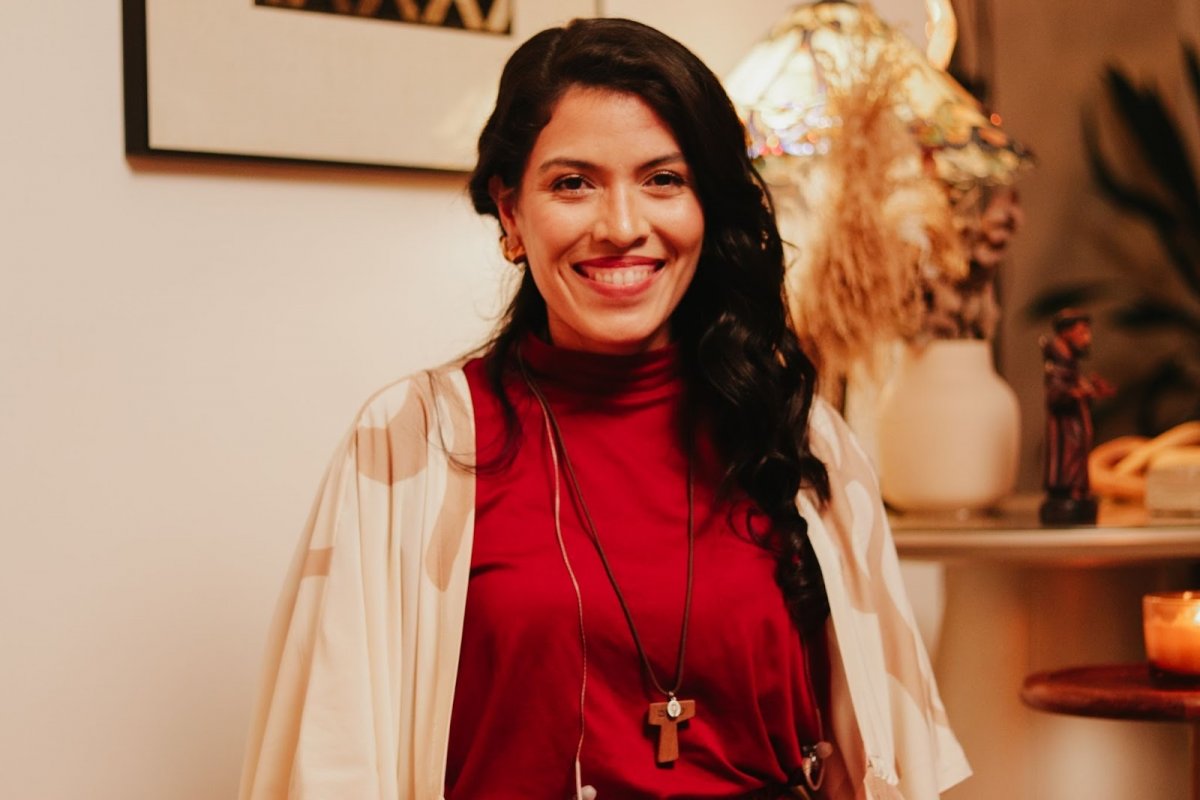 Laura Salvador lança o disco “Serei Tudo”!