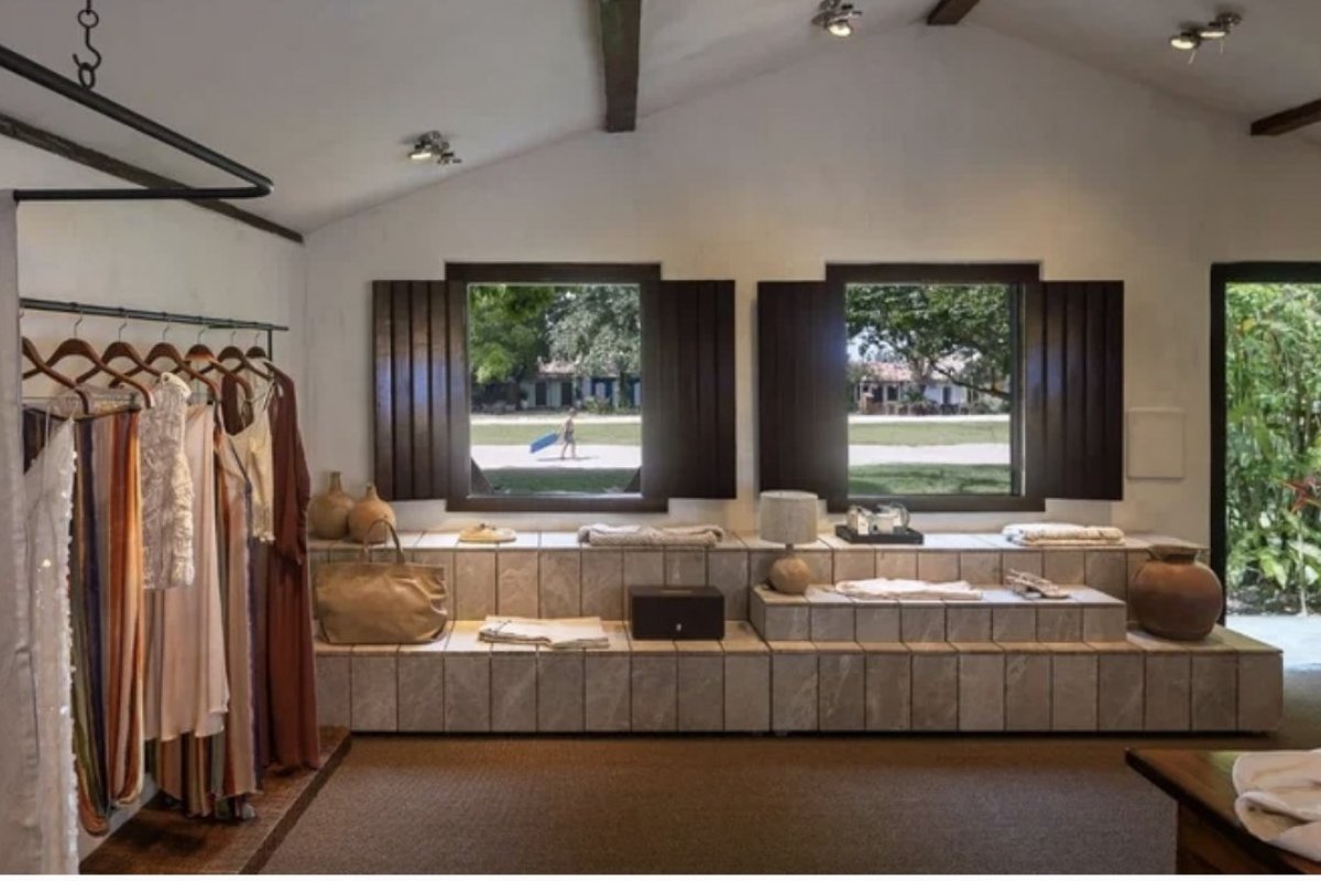 Zara abre loja no Quadrado de Trancoso!   