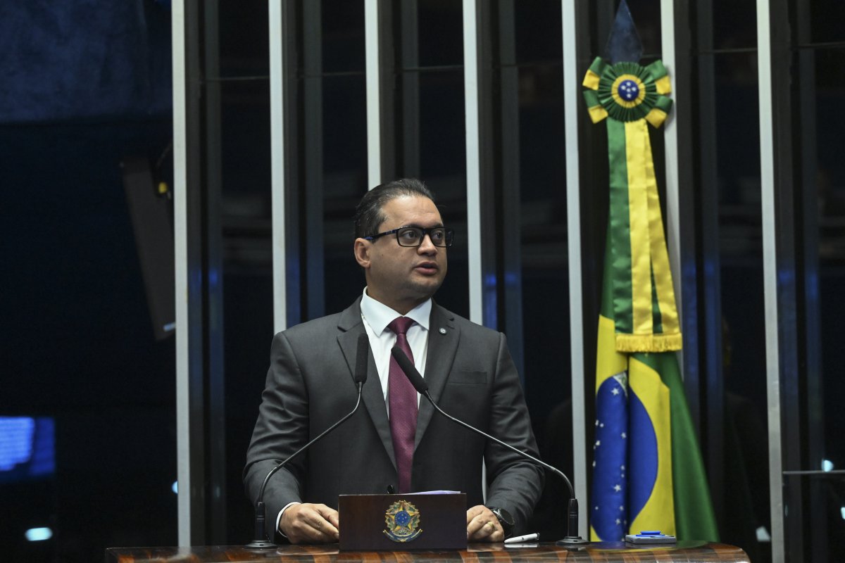 PF diz que Weverton era sócio oculto de esquema do INSS e pede prisão de senador, mas STF nega