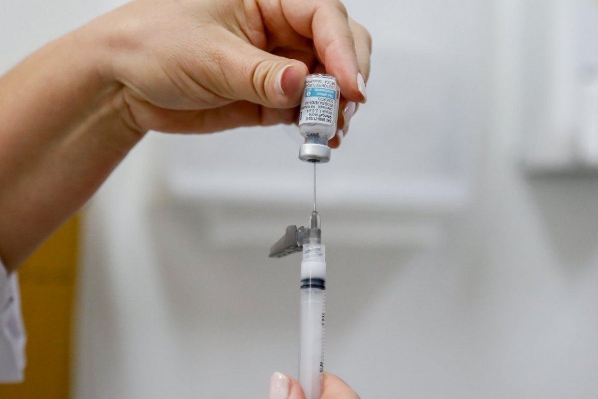 Ministério da Saúde assina contrato para compra de vacina de dose única contra a dengue