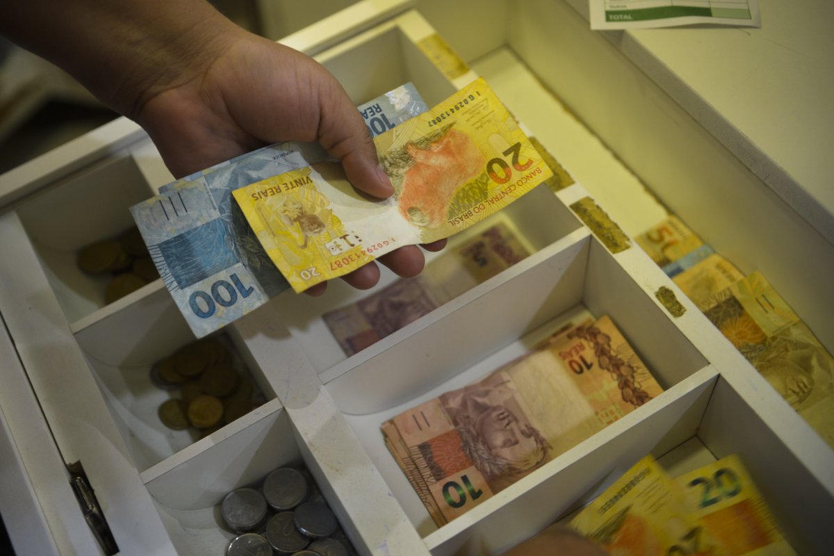 Salvador mantém liderança de maior PIB da Bahia após registrar R$ 76,7 bilhões em 2023, diz IBGE