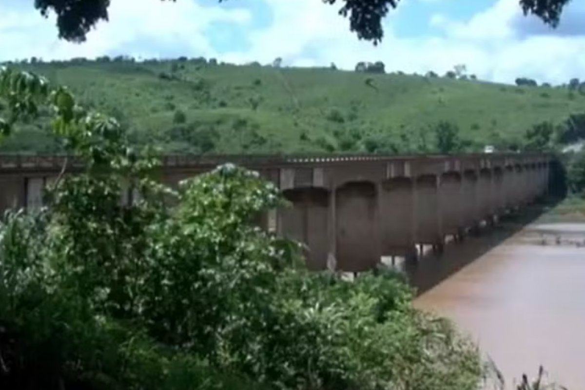 Ônibus e veículos pesados voltam a ser liberados na Ponte sobre o Rio Jequitinhonha