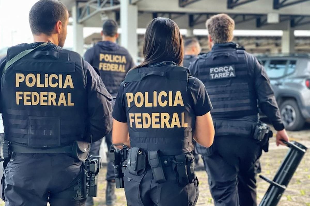Polícia Federal executa mandados de prisão domiciliar contra réus da trama golpista