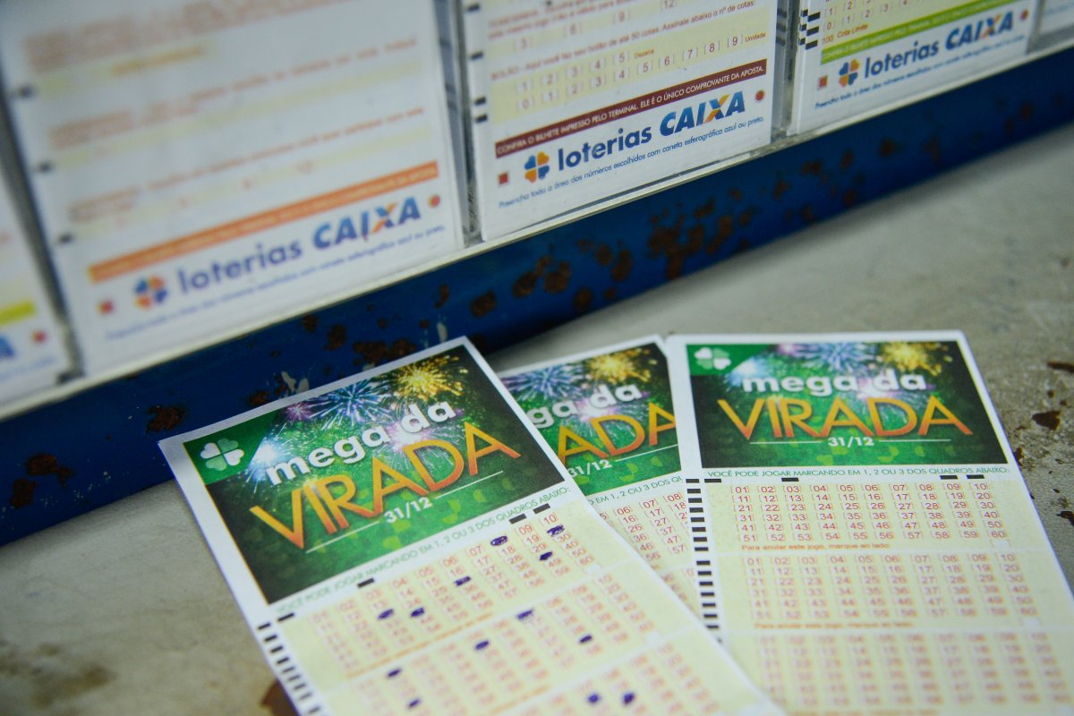 Especialistas indicam o que fazer se ganhar R$ 1 bilhão na Mega da Virada
