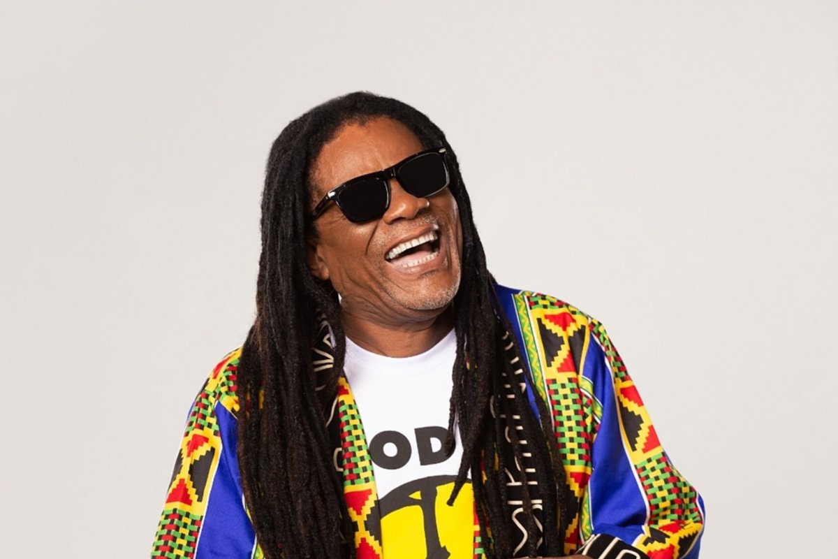 Olodum confirma que Lazinho sofreu AVC e segue afastado da banda por orientação médica 