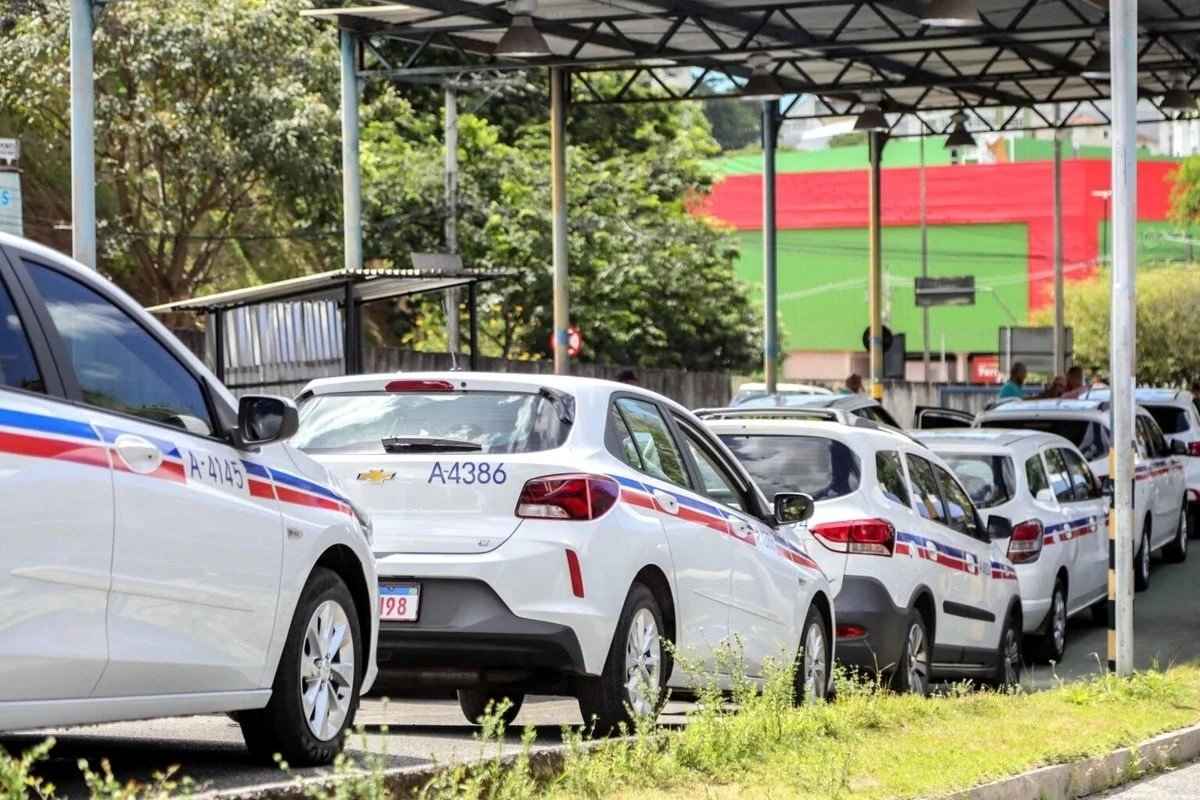 Taxistas com pendências cadastrais podem se regularizar até 10 de janeiro