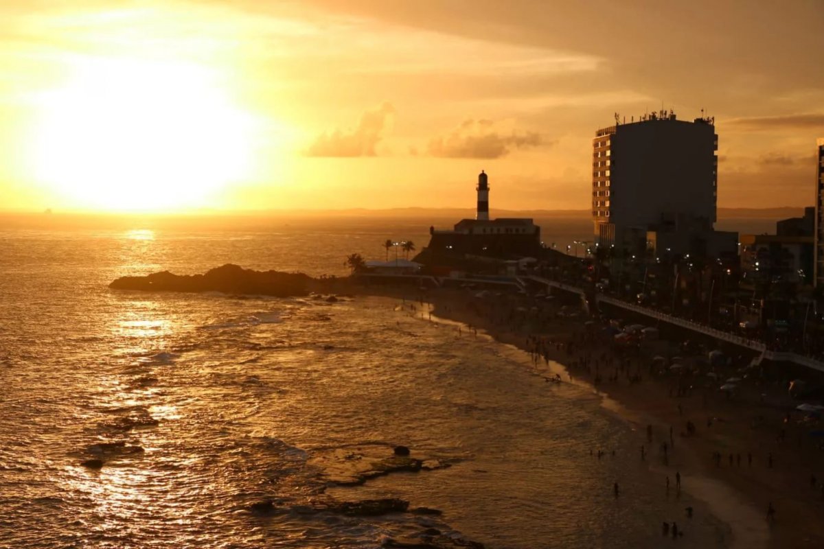 SSP mobiliza mais de 250 profissionais para segurança do ‘Pôr do Som 2026’ no Farol da Barra