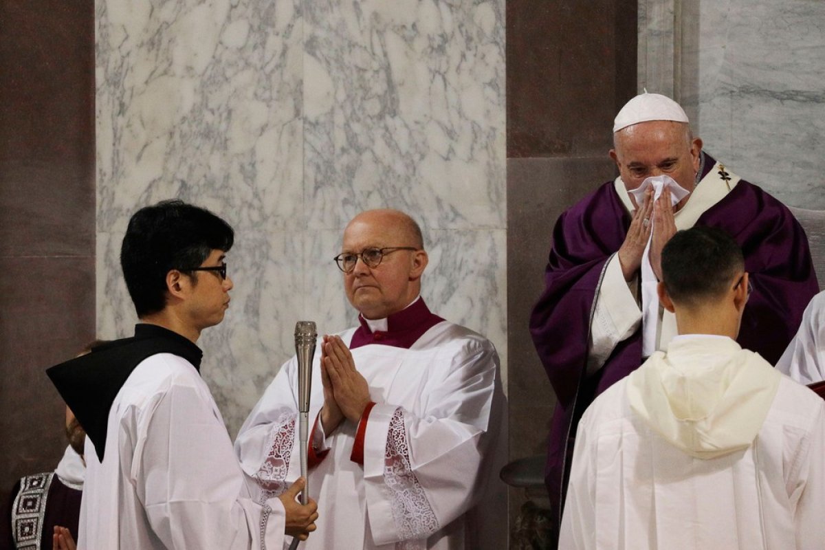 Teste do Papa Francisco para coronavírus dá negativo
