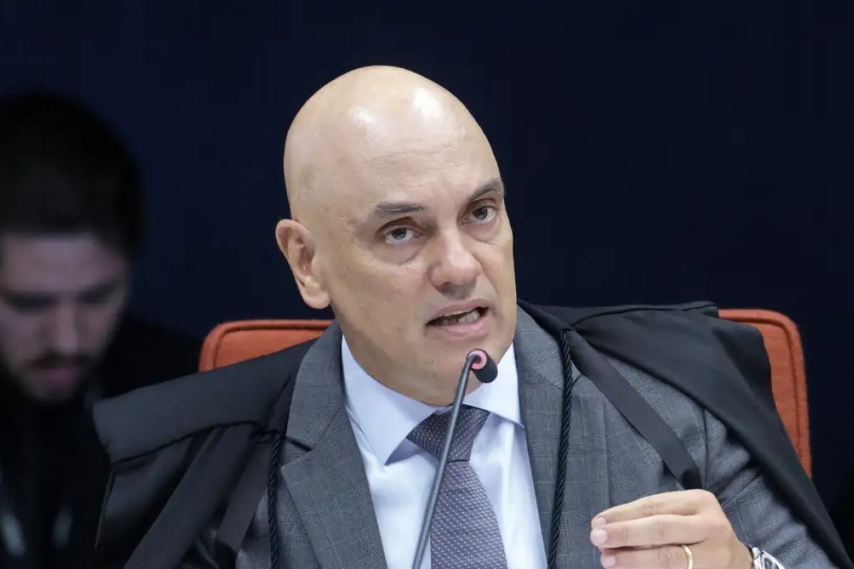 Moraes nega pedido de prisão domiciliar e mantém Bolsonaro preso na PF