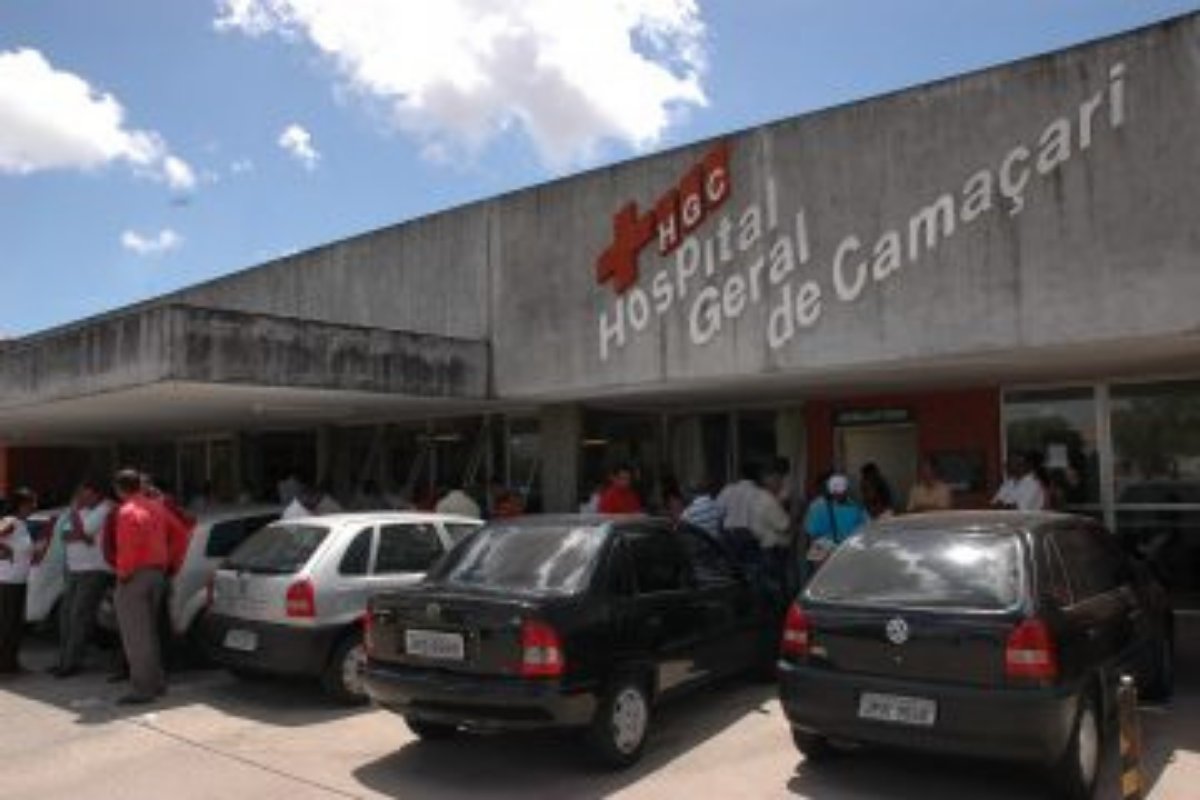Adolescente de 17 anos atropela dois homens em Camaçari