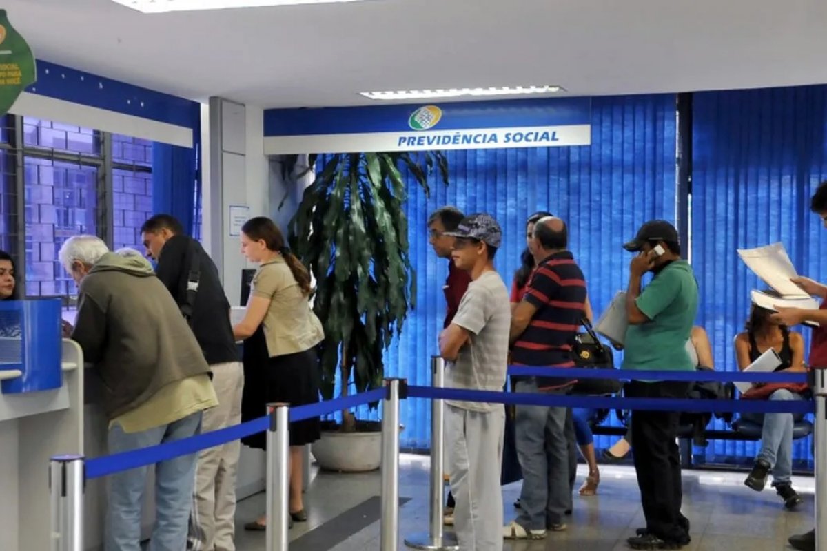 Veja quem consegue a revisão da aposentadoria do INSS em 2026