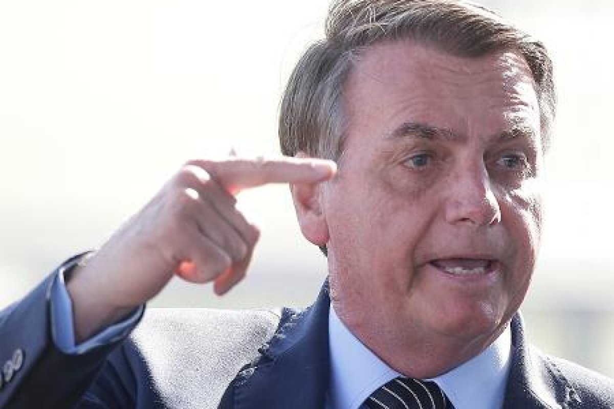 Congresso cobra gesto de Bolsonaro desautorizando Heleno