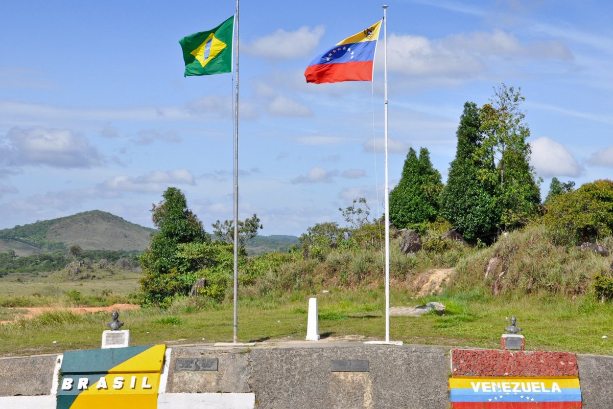 Fronteira do Brasil com Venezuela está aberta nos dois sentidos
