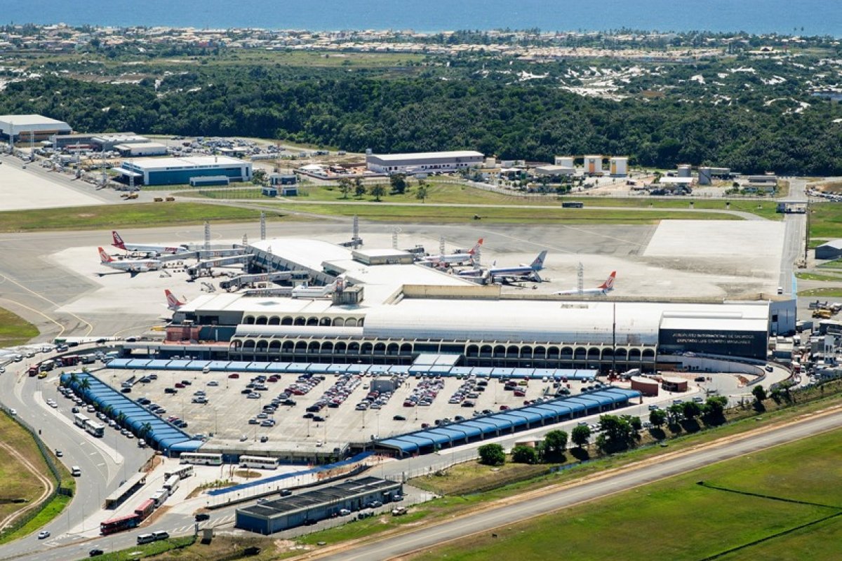 Após problemas de iluminação, pista principal do aeroporto de Salvador volta a funcionar 