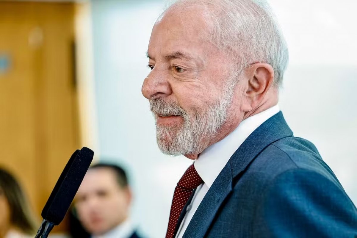 Em evento sobre IA em hospitais, Lula relembra atendimento depois de queda em banheiro