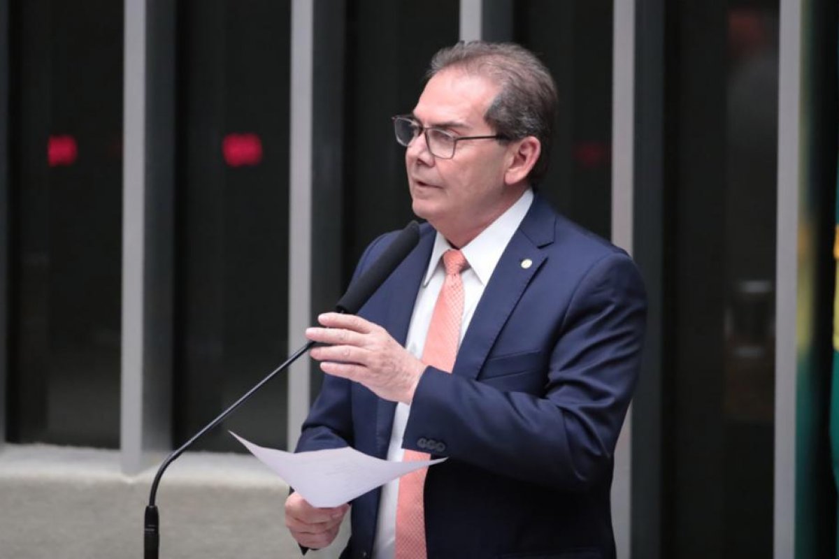 Paulinho diz que Lula rasga a bandeira da paz ao vetar PL da Dosimetria