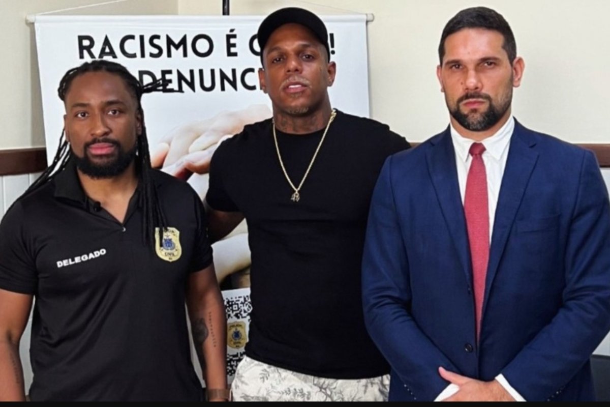 Cantor 'Oh Polêmico' denuncia situação de racismo que sofreu em salão de beleza na Bahia: 'Nojo de preto'