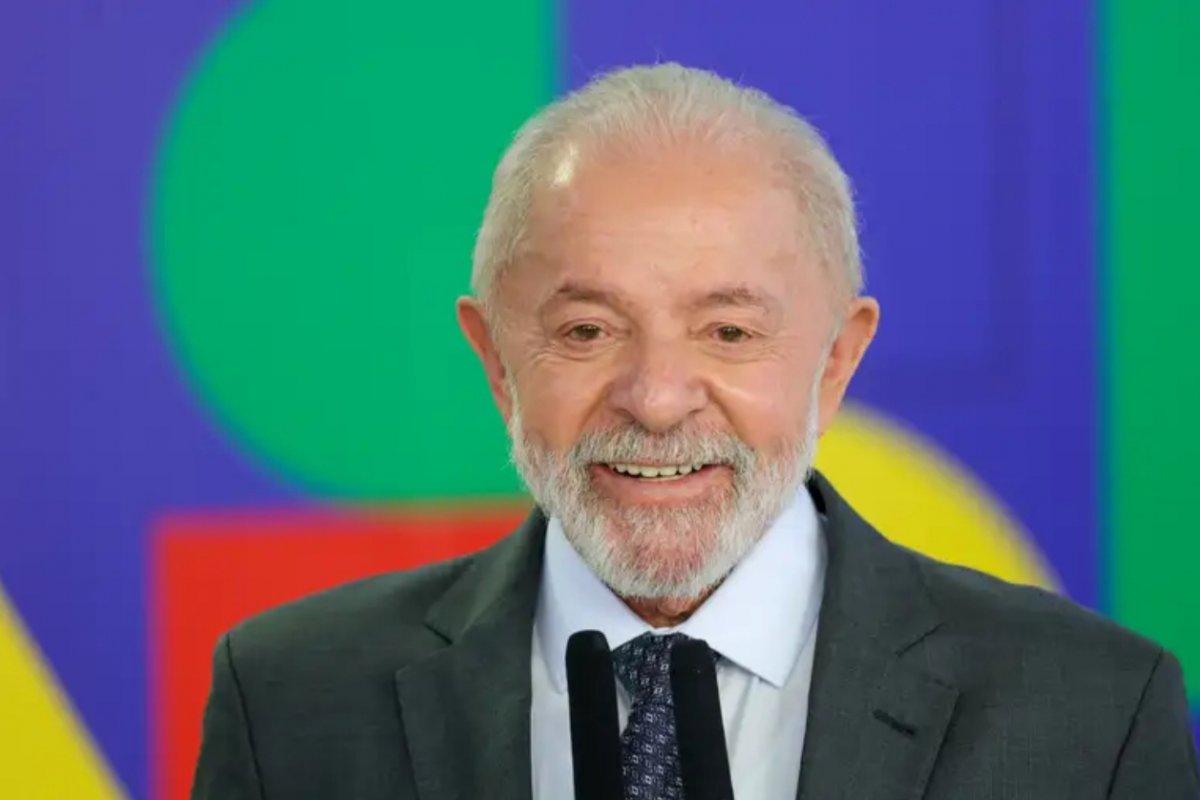 Mais de 20 ministros devem deixar governo Lula para disputar eleições