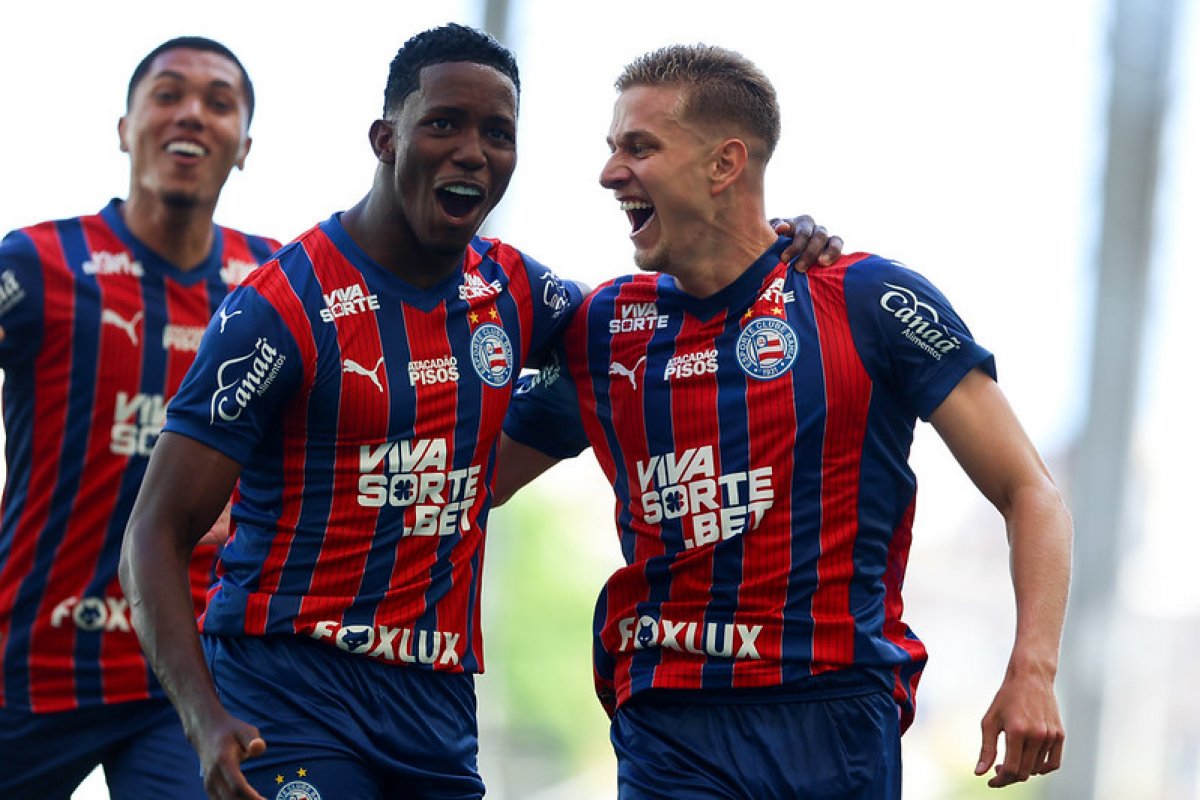 Joia faz dois gols e Bahia vence Jequié com goleada de 4x2 a estreia do Estadual