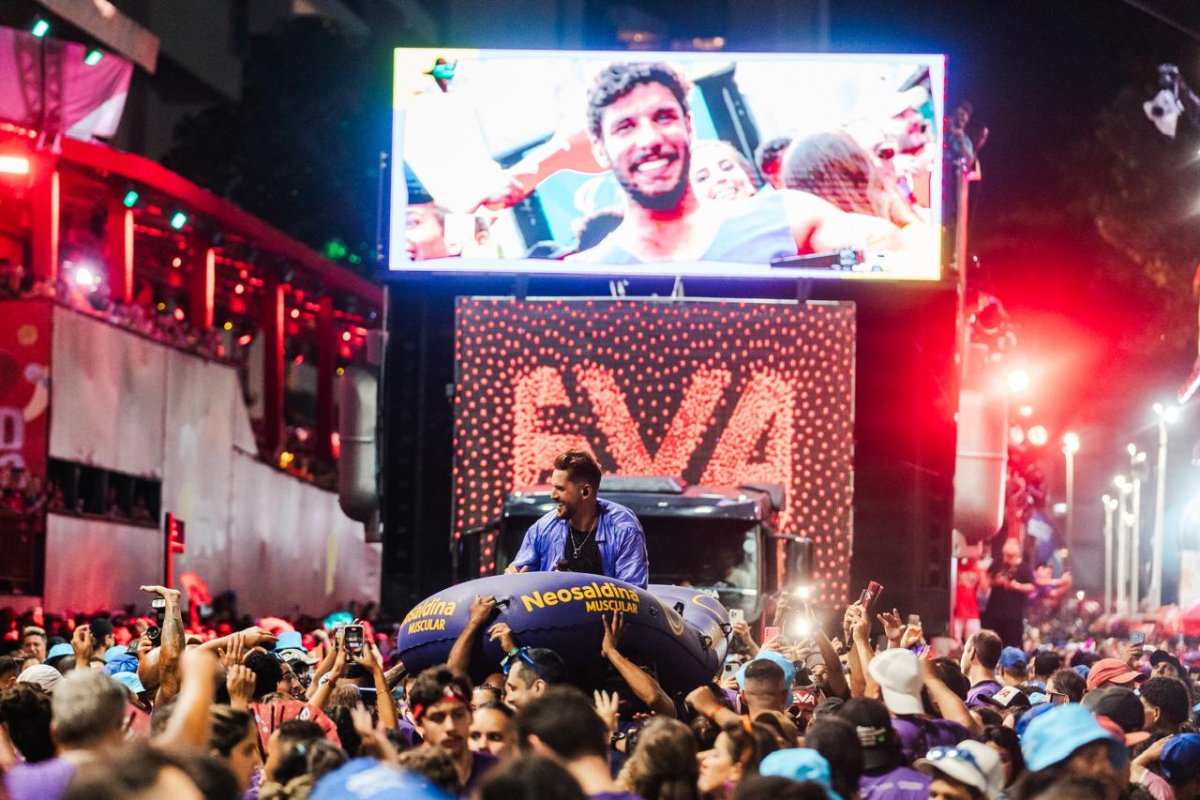 Bloco EVA esgota abadá vip faltando um mês para o Carnaval! 