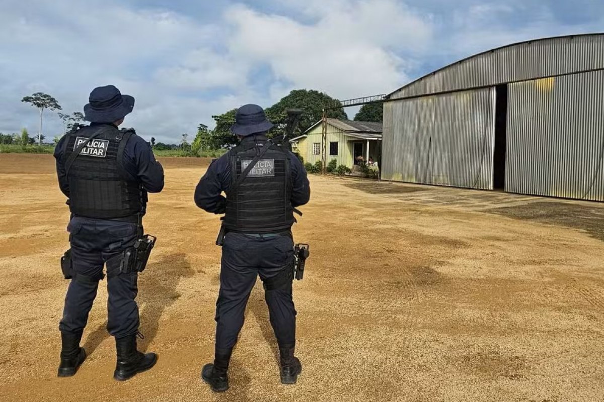 Avião de ex-deputado estadual é roubado por cinco homens armados 