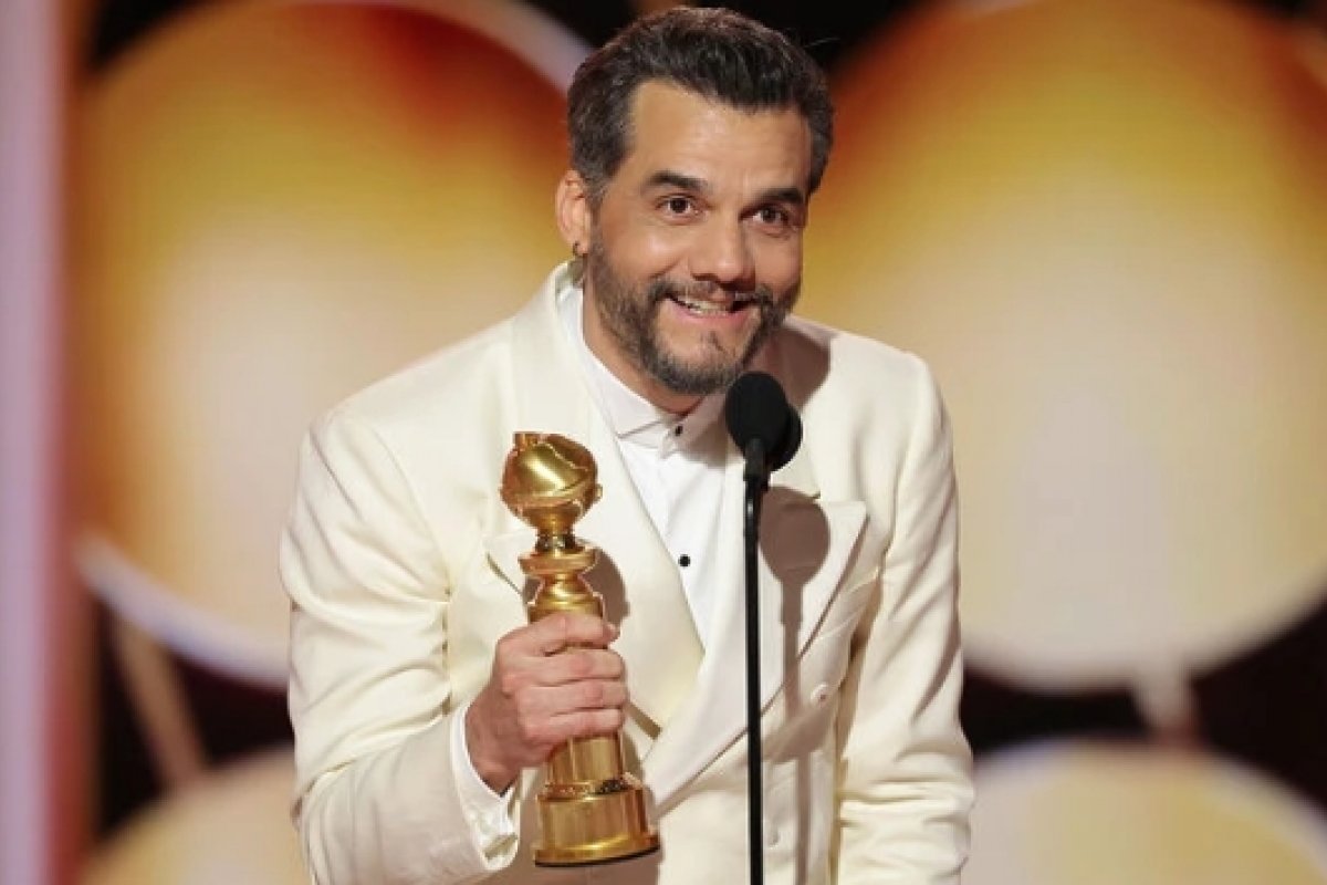 Discurso de Wagner Moura no Globo de Ouro reacende debate sobre inglês, identidade e protagonismo global! 