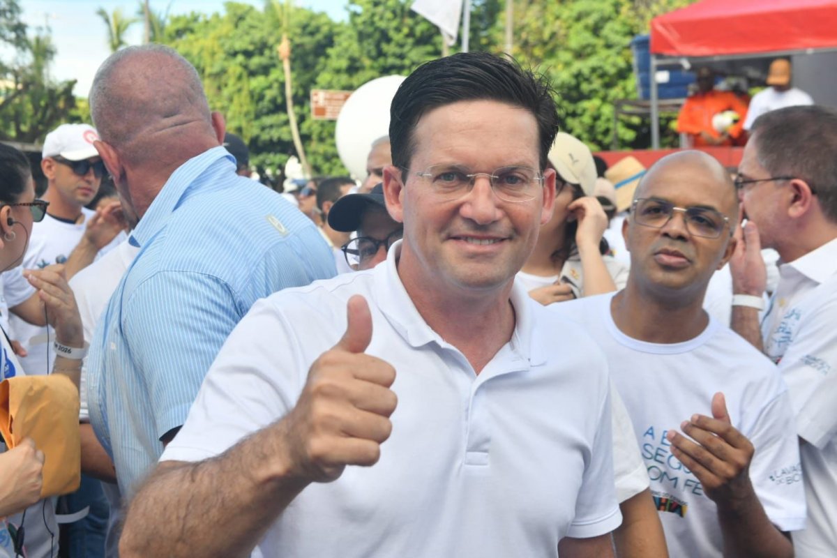 "Importante marchar em bloco", diz Roma sobre possível candidatura única de Angelo Coronel 