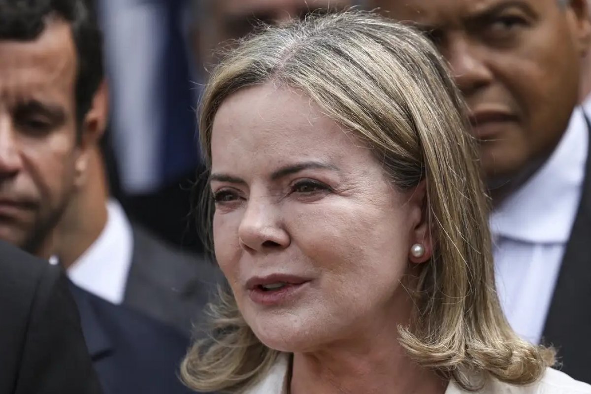 Gleisi diz que Lula não descartou desmembrar Ministério da Justiça e Sugrança Pública