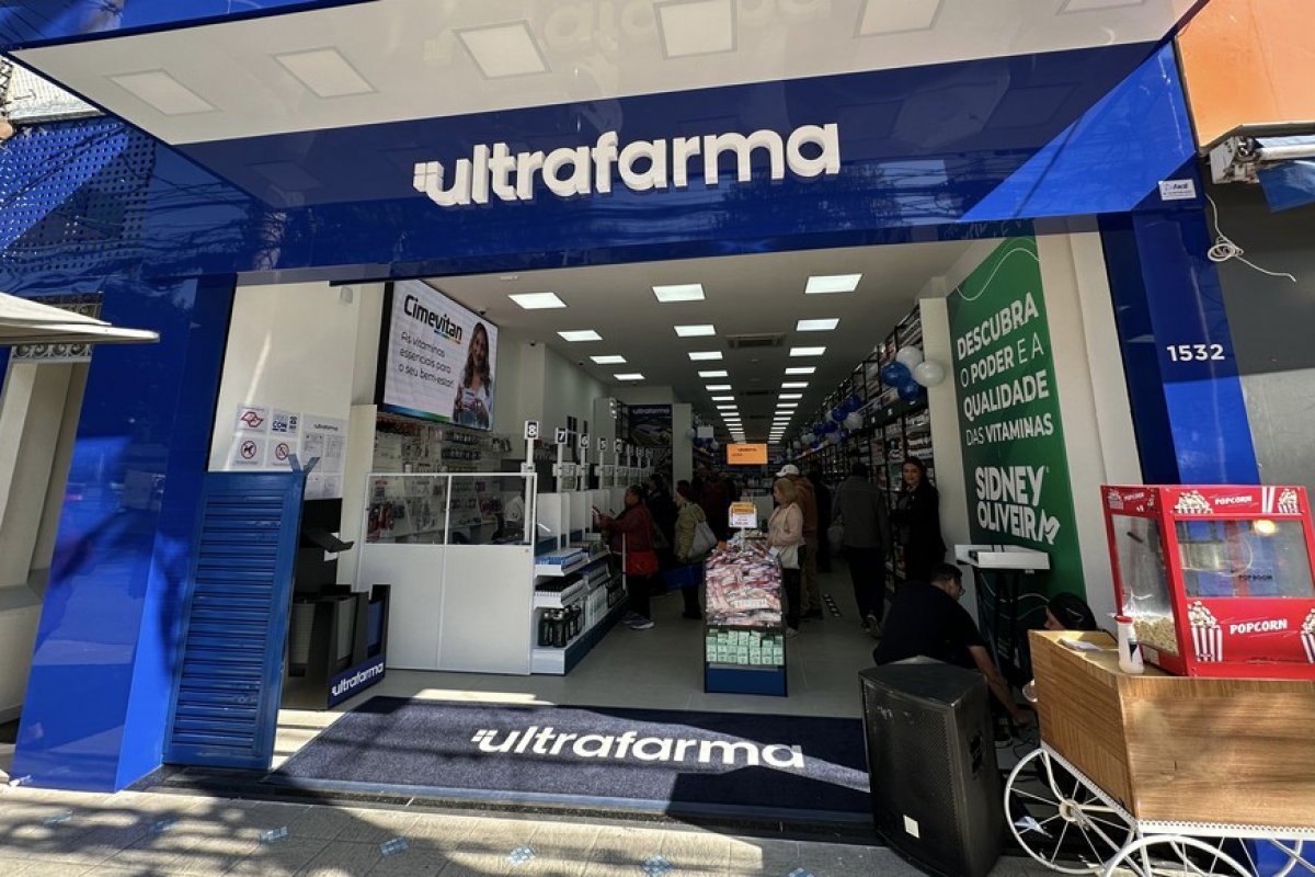 Rede de farmácias Ultrafarma vai fechar todas as lojas físicas. Saiba o motivo!