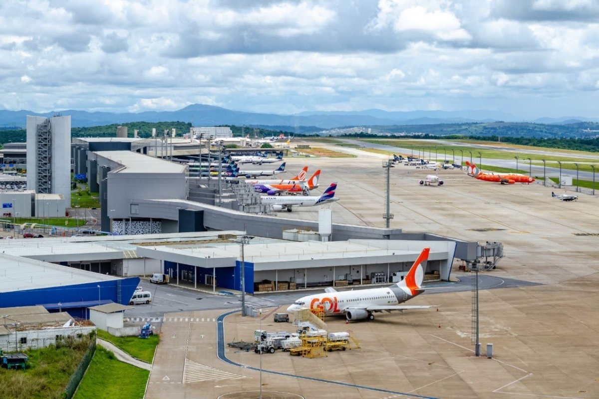 Suspeito de homicídio em Salvador em preso em aeroporto de Minas Gerais