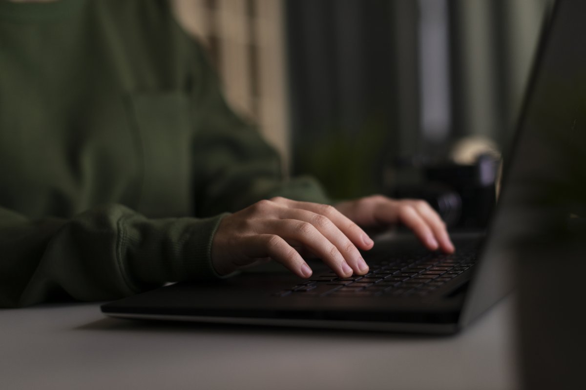 PF indicia brasileiro que perseguiu virtualmente mexicana durante 3 anos, diz coluna; penas podem chegar a 15 anos de reclusão