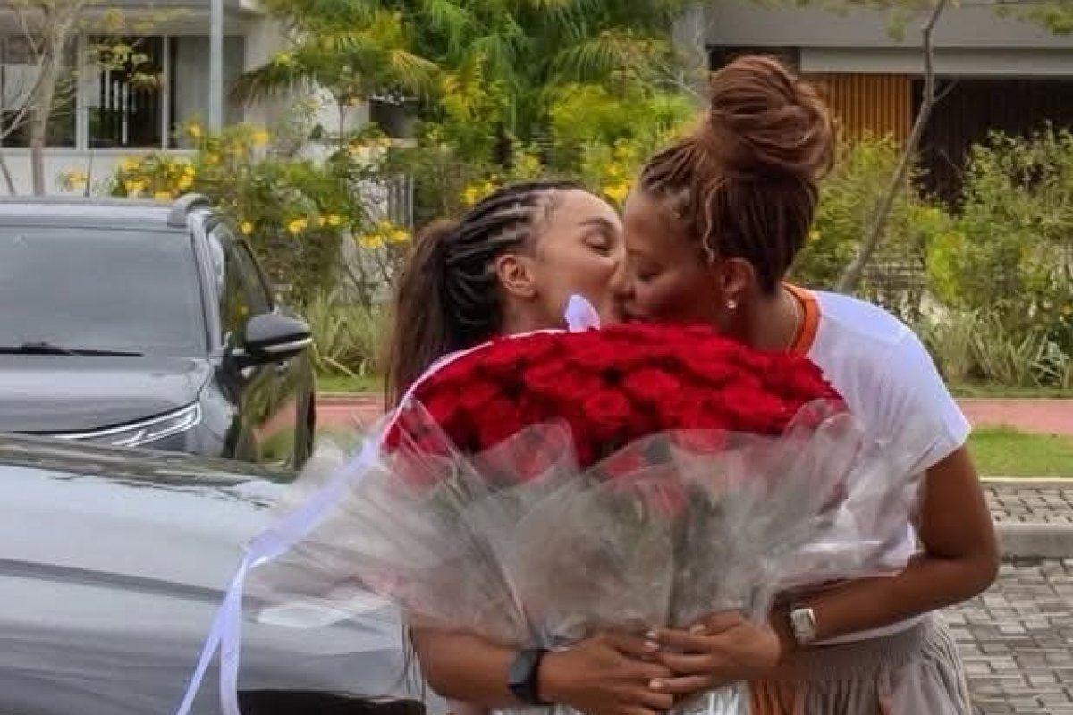 Ludmilla presenteia Bruna Gonçalves com carro avaliado em 1,2 milhão de reais!