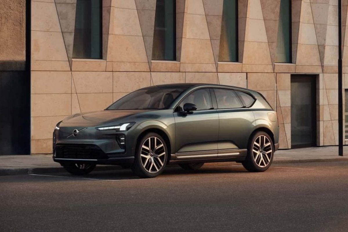 Novo SUV elétrico da Volvo roda 810km com uma carga 