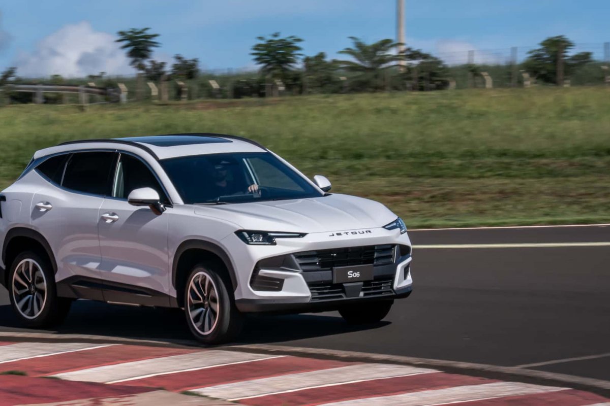 Jetour lança SUV híbrido ao preço de Song Pro e Leapmotor C10 