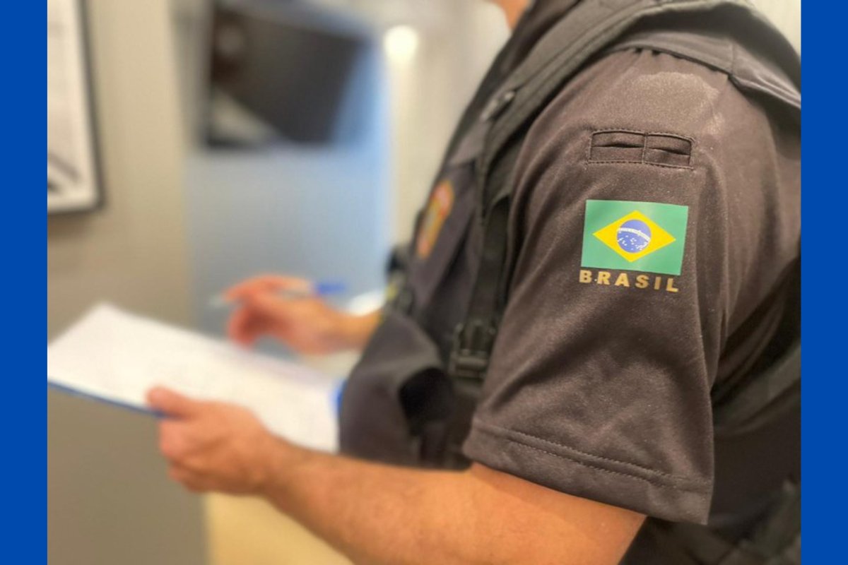 Polícia Federal cumpre mandados judiciais contra grupo criminoso envolvido em desvio de recursos públicos na Bahia