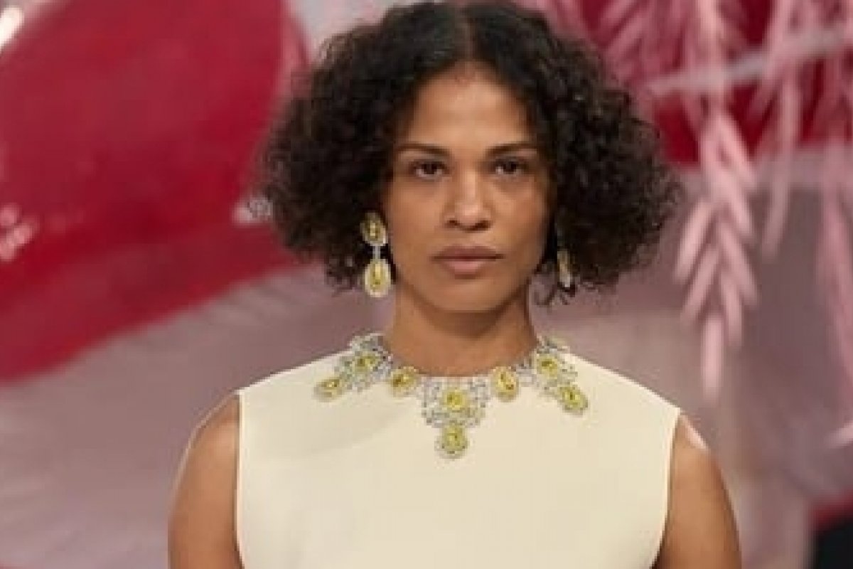 Modelo nordestina desfila para Chanel em Paris!