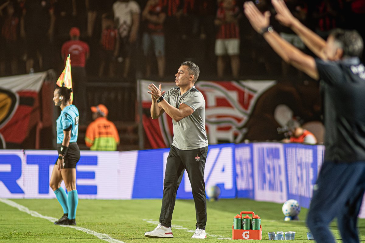 Jair Ventura destaca força do elenco após vitória na estreia da Série A