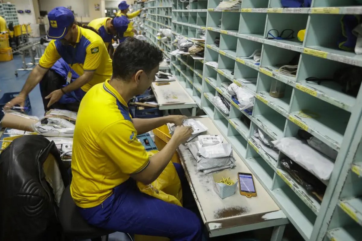 Estatais têm déficit de R$ 5,87 bi em 2025, 2º maior rombo da série, mostra BC