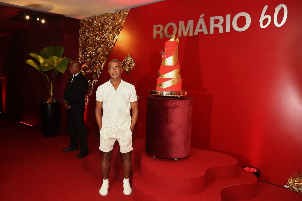 Romário reúne mil convidados no segundo dia de comemorações pelos 60 anos! 