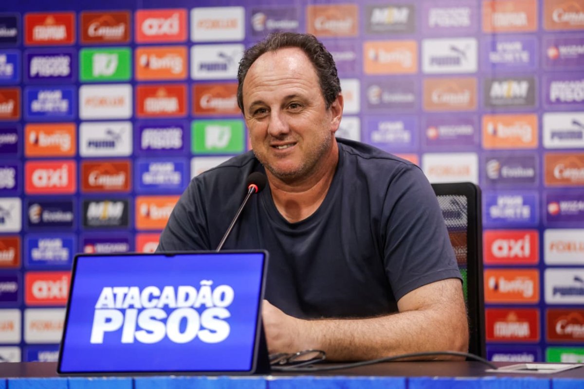 "Nosso desejo é que ele continue jogando pelo Bahia", afirma Rogério Ceni sobre Cauly