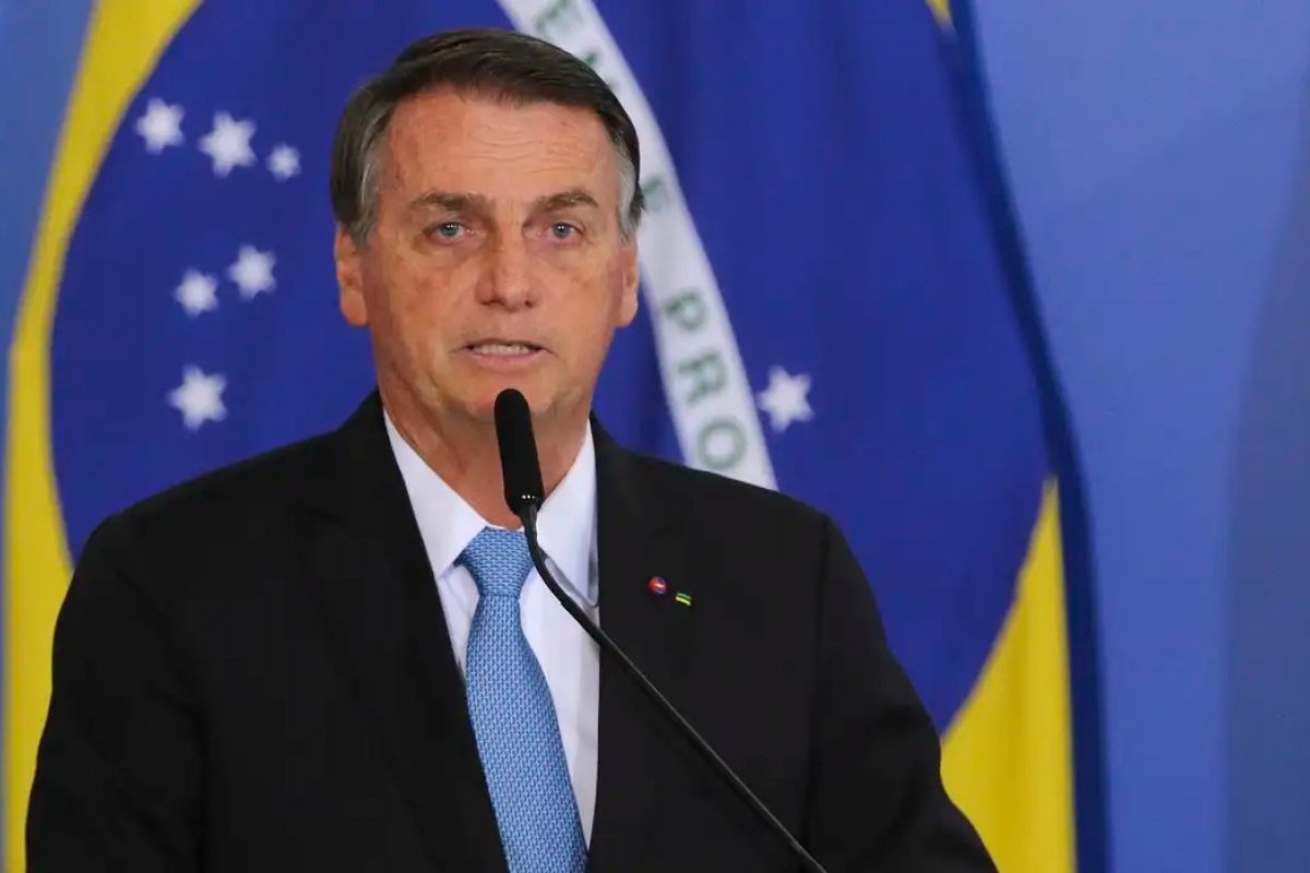 Ministério Público Militar pede a cassação da patente de Bolsonaro por sete desvios éticos
