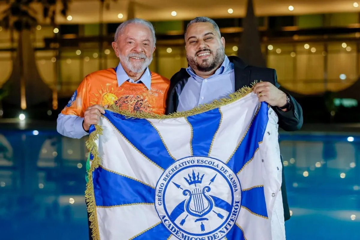 TCU pede suspensão de parte da verba pública destinada a escola de samba com enredo sobre Lula