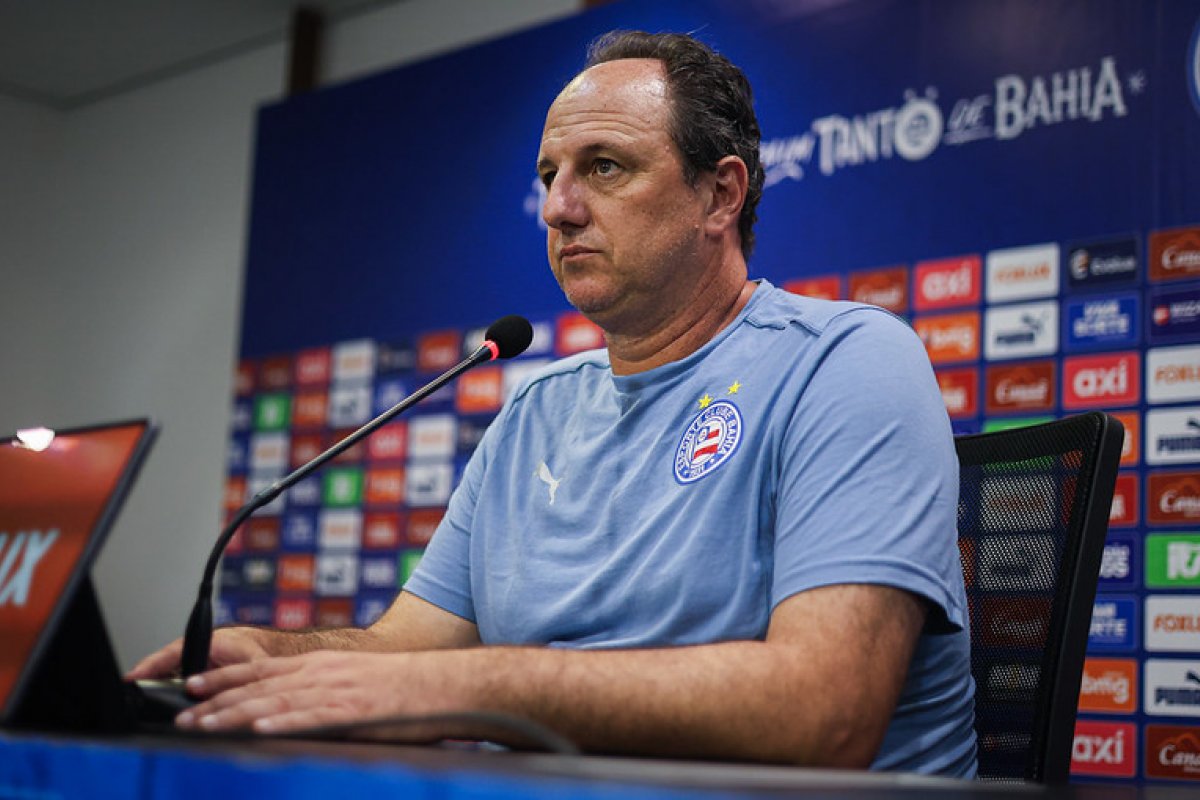 Rogério Ceni isenta Dell após expulsão e projeta duelo contra o Vasco: "Sempre muito forte em casa"