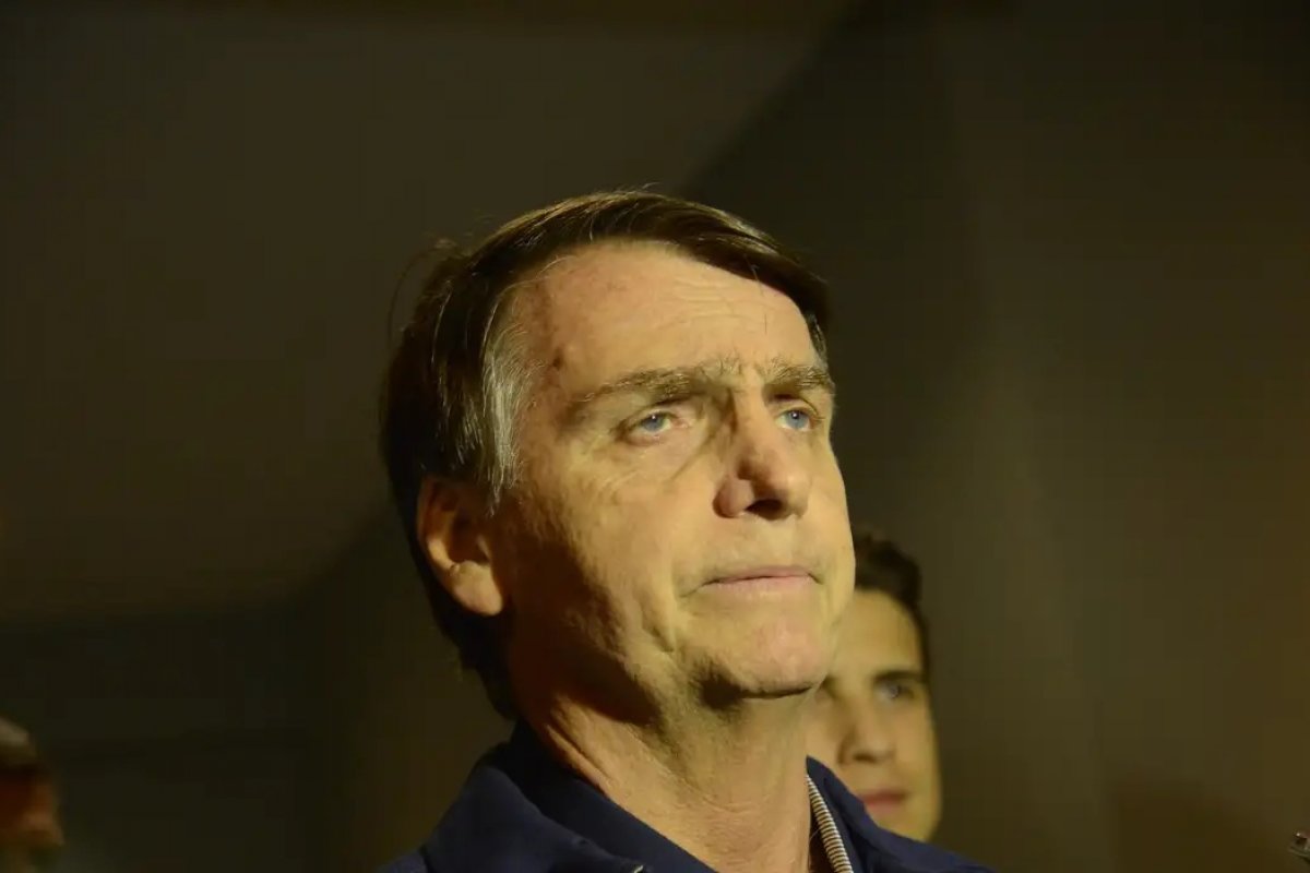 Perícia médica frustra aliados de Bolsonaro, e defesa insistirá em prisão domiciliar
