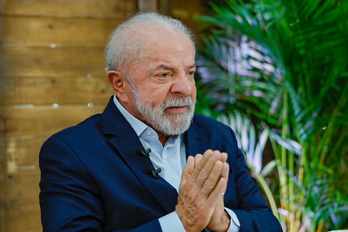 Lula parabeniza presidente eleito de Portugal e diz que derrota da ultradireita é 'vitória da democracia'